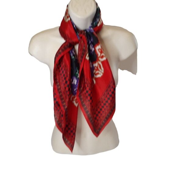 VTG Jaqueline Ferrar 100% Silk Made in Japan Purple Flowers Hand Rolled Edge - Picture 4 of 6